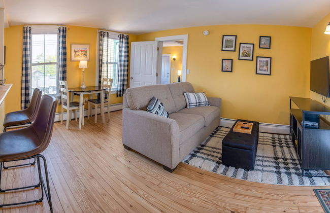 Historic 2 Cats Inn - Photo 7