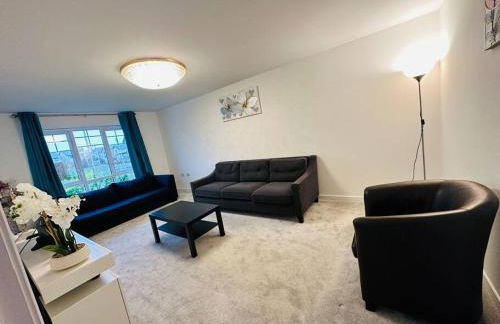 5 Bedroom detached House near Edinburgh Airport, City center and Murrayfield Stadium - Photo 4