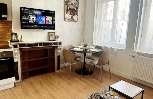 LeRelaisdOdile Appart Charmant Proche Gare Cambrai - Wifi - Hyper Centre - Foto 27