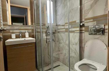 Elegant & Modern Apartment near to Athens Riviera - Foto 17