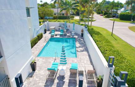 Boca Coastal Stay 2BR 2BA with Pool and Balcony - Foto 35