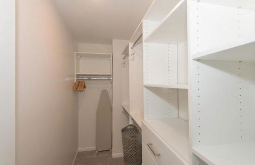 Urban Oasis in Chicago’s Best Suburb - Foto 12