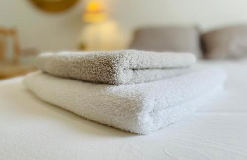 300 m Plage et Centre Ville - Parking Privatif et Gratuit sur Place - Terrasse Bois - Foto 31