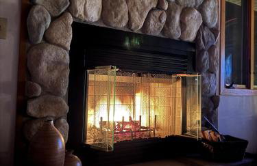 Spooner Shores - Wooded, Lakefront Retreat - Foto 20