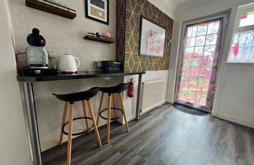 FINN VILLAGE "Raspberry Cottage" Private Garden, 6-seater HOT TUB, Firepit & Pizza Stove - Foto 31