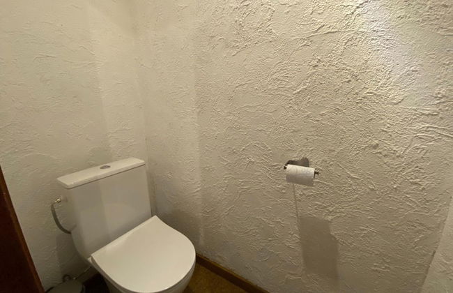 Charming Holiday Home With Garden - Photo 19