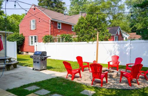 South Haven Getaway -Close to Beach & Town - Foto 41