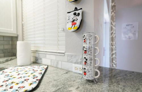 Spacious 4-bedroom 2-bath Abode - Foto 25