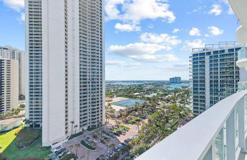 Ocean Front 2BR 2.5BA Lux Condo on Singer Island - Foto 47