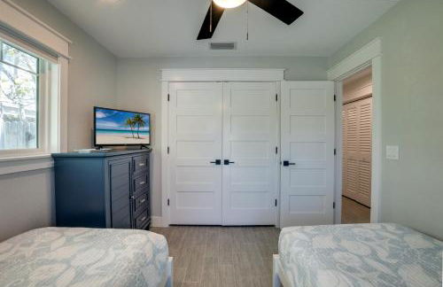 Golf Cart included! Short walk to the Beach on the Peaceful North End - Foto 21