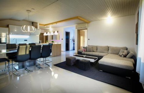 Apartments Foric Rab with Heated Pool, Sauna & Gym - Photo 71