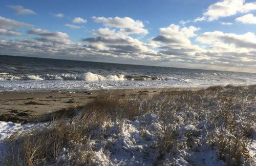 Böltser Hus Ferienwohnungen mit Strandkorb und Kamin 10 Gehminuten zum kurtaxefreien Sandstrand - Foto 45
