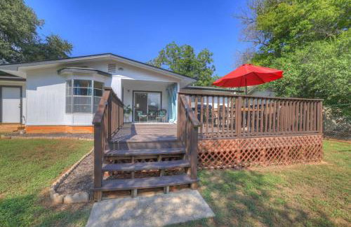 Elegant and Stylish Glenmoor Abode - 5 min to Town - Foto 68