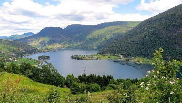 Panorámica del Barsnesfjorden