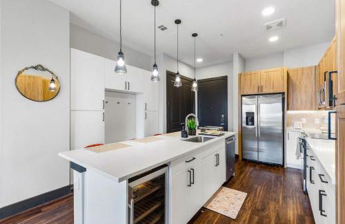 12 Min to Downtown Balcony Apt with Free Parking - Foto 18