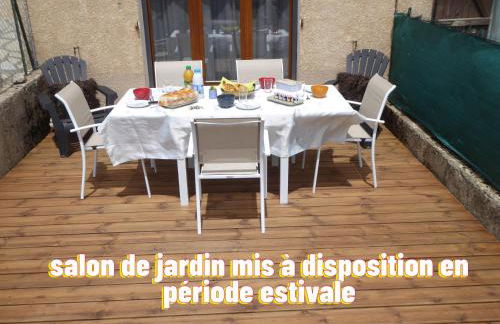 le chalet Cerdan - classé 3 étoiles - 5 personnes - 2 chambres- parking -garage-jardin-WIFI-rénové en 2023 - Foto 37