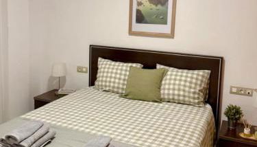 Ático con terraza privada, solárium y piscina en zona tranquila - Photo 2