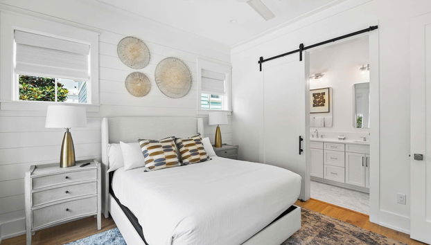 Beautiful Seacrest Home, Sleeps 16 - Lagoon Pool and Beach Tram Service - Foto 3, Habitación