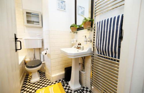 Jackdaw Cottage-Beautiful Cottage, Town Centre - Photo 25