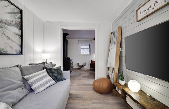 Little Gray Cabin 2 Bedroom Home by RedAwning - Foto 17