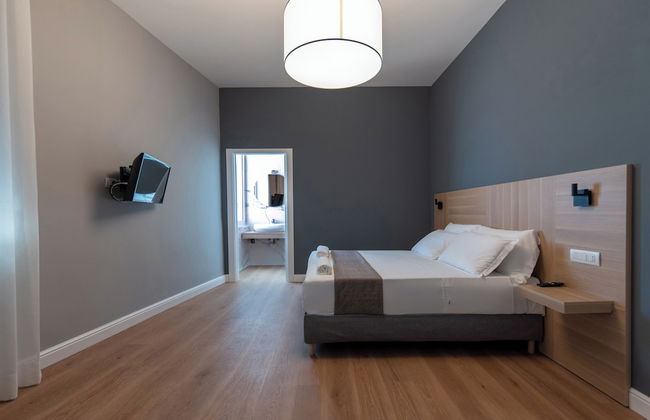 Nolana 28 Rooms in Naples - Photo 14