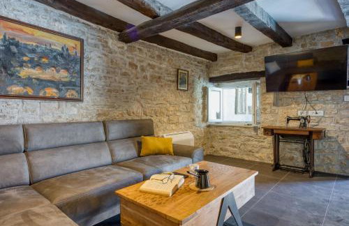 Villa Galant with Pool and Sauna - Happy Rentals - Foto 17