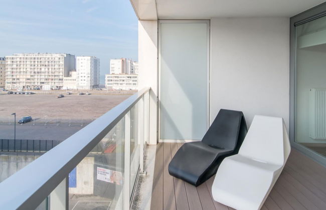 South Facing Apartment With Terrace - Photo 12