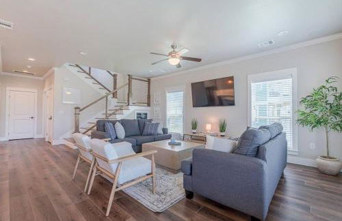 Stunning beach house just a short walk to beach - Foto 1