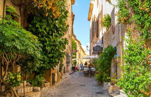 VILLA DES PERGOLAS -6 Bdrs - 5 bathrs -Parking -Jardin -JACUZZI -TRAMstation , 10 min beach - Foto 34