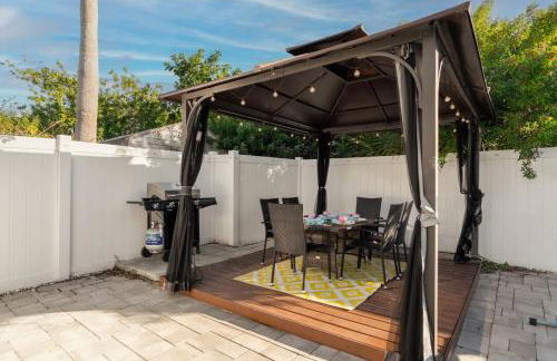 Luxe Family Friendly Retreat w Heated Pool Oasis - Foto 20