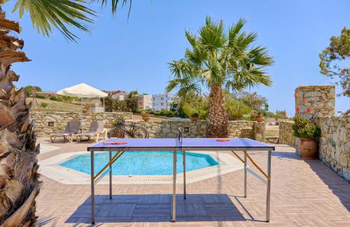 Family seaside Kladissos Villa with private heated pool! - Foto 45