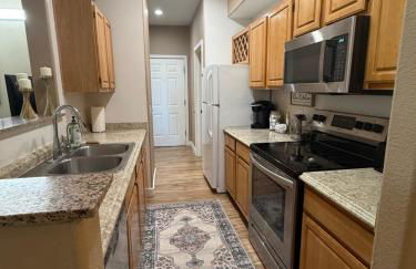 Great Amenities, Pool, Sauna Gym - Photo 8