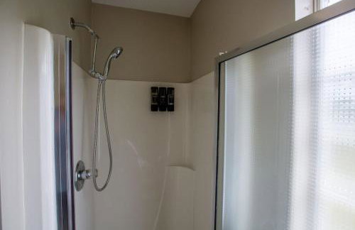 Family & Couples King Suite Home Near Lake Norman State Park & 30 mins from Charlotte - Foto 5