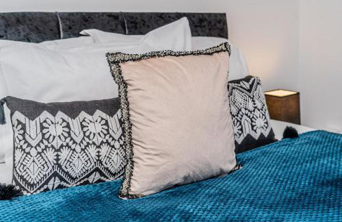 Spacious 5BR House 3 Bathrooms ideal for CONTRACTORS free PARKING - Photo 31