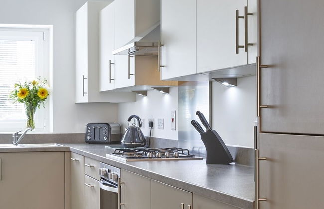 Campbell Park by ShortstayMK - Photo 14