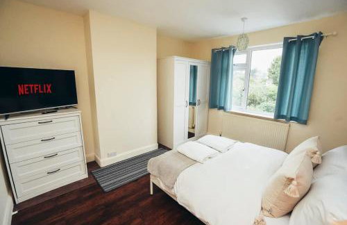 Huge 4 Bed Family Home in Derbyshire with Parking - Foto 20