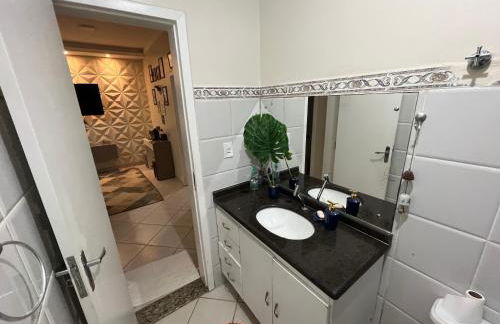 Apartamento completo e elegante, BEM LOCALIZADO. - Foto 3