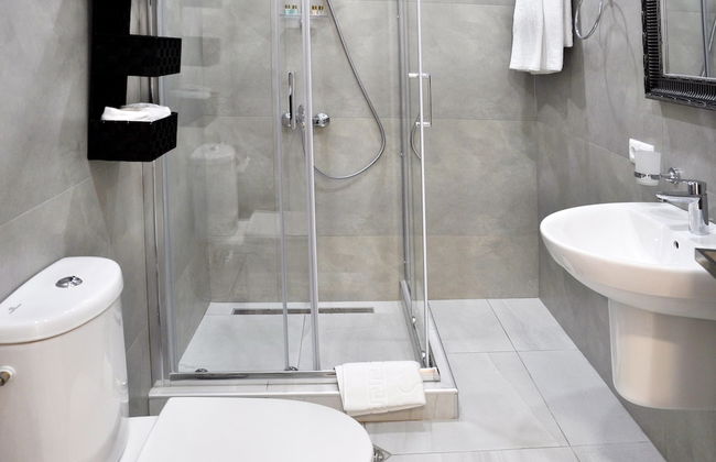 BFG Suites Apartments - Photo 63