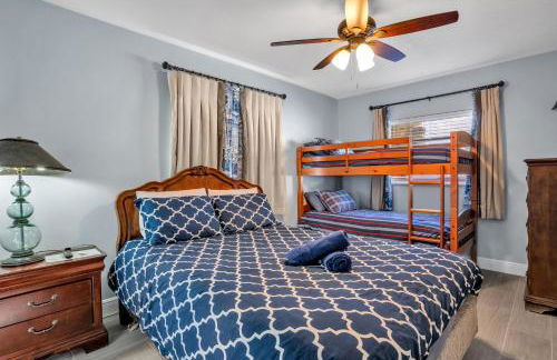 4 bd Near beach spacious solar heated pool waterfront home - Photo 20