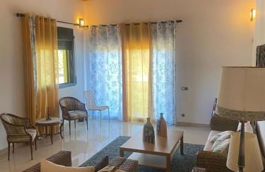 4 Bed Villa - Sleeps 9- Pool - Garden - Parking - Foto 14