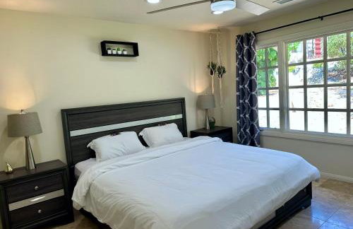 Private Pickleball Villa, Pool Oasis & Chic Casita - Foto 39