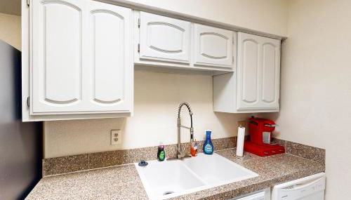 Dog-Friendly Home with Fenced Yard in Sierra Vista! - Foto 4