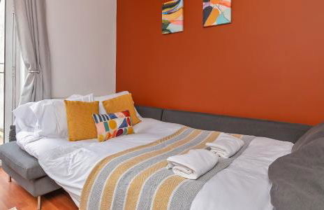 Stylish Town Centre Apartment, ALLOCATED FREE PARKING SPACE, RICKMANSWORTH HIGH STREET, Modern Decor, Juliet Balcony, Walking Distance to Rickmansworth Station Metropolitan Line - Foto 52