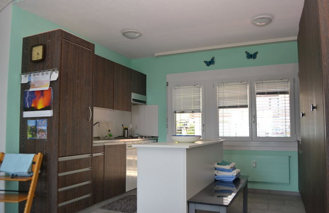 Two-bedroom Apartment for 4-5 Guests With Lake and Mountain Views - Photo 15