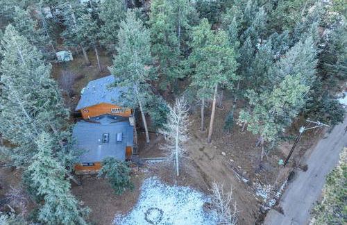 Chic chalet w/ hot tub, ping-pong, arcade bball - Foto 35