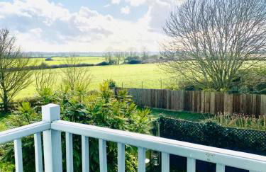 Sun Set House With Hot Tub - Photo 9