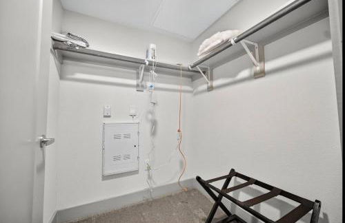 Luxury 2BR Cedr Sprgs area with Parking, Pool, Gym - Foto 40