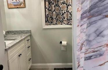 Maplewood Retreat Sleeps 6 Kingston NH by Vacation Your Way - Foto 16