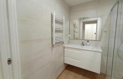 Nuevo y Luminoso en Plaza Moyua - Foto 24