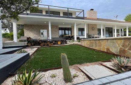 Luxurious Modern Retreat with Private Pool & Patio - Foto 8